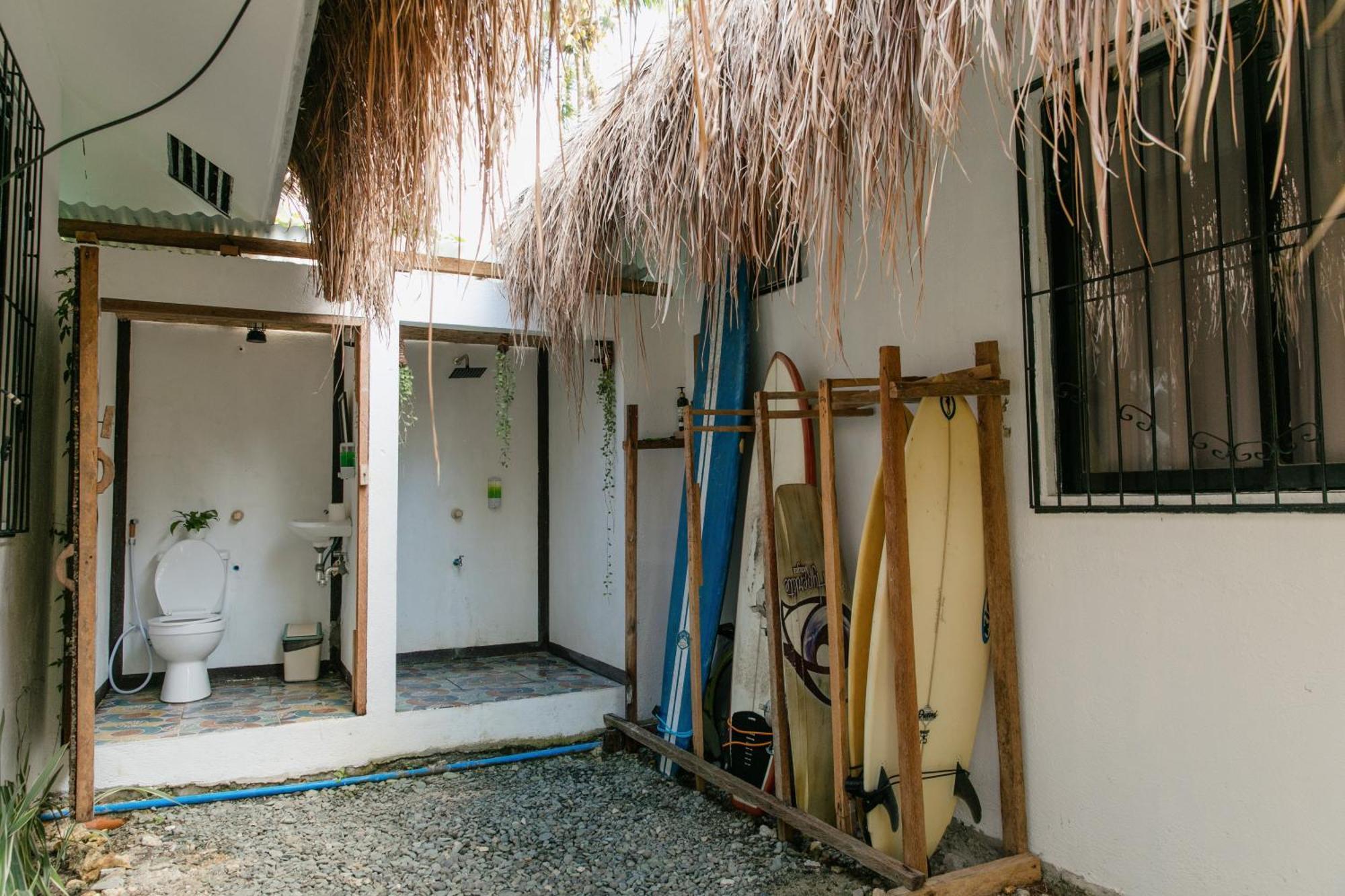 Ozen Freediving Hostel General Luna  Εξωτερικό φωτογραφία