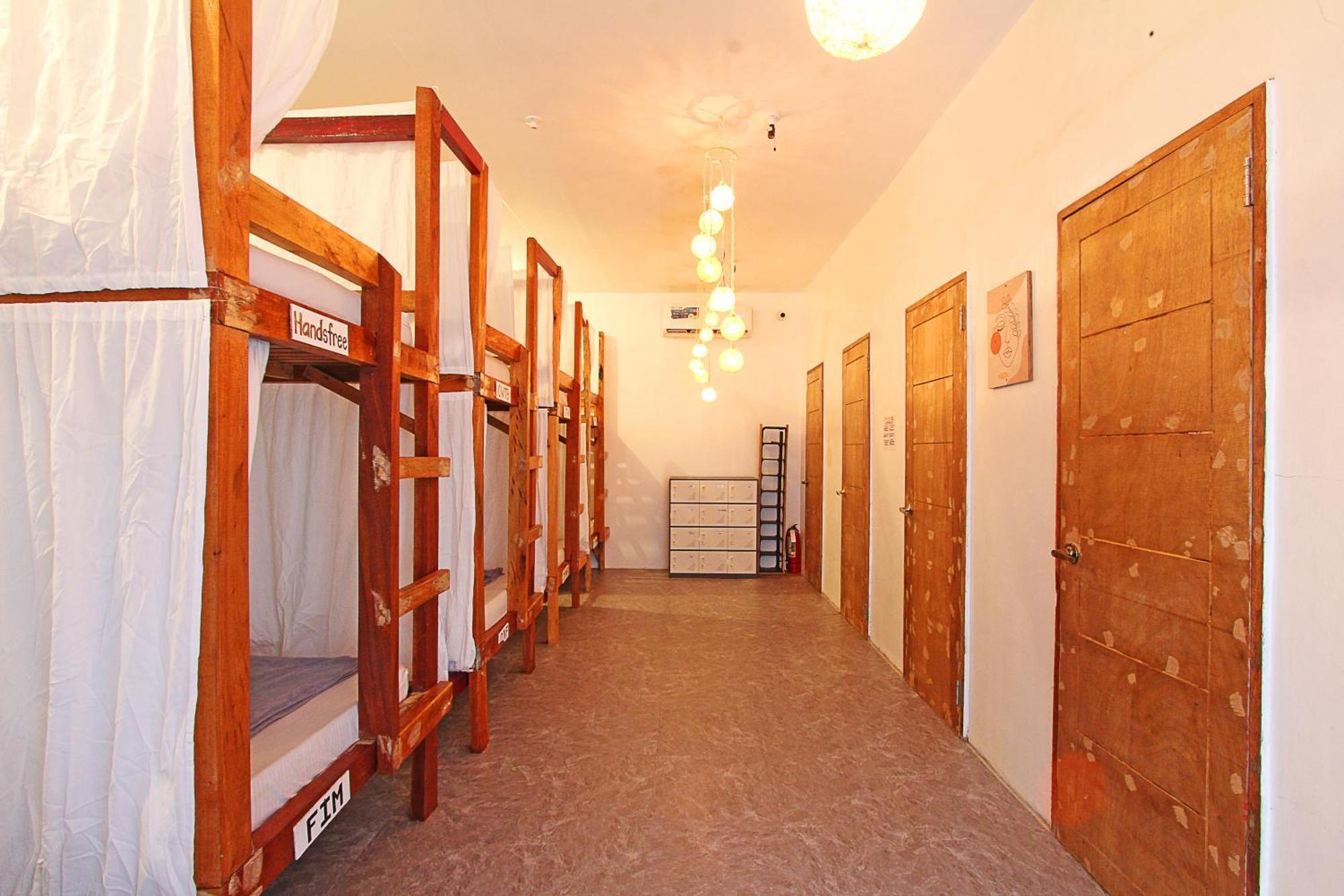 Ozen Freediving Hostel General Luna  Εξωτερικό φωτογραφία